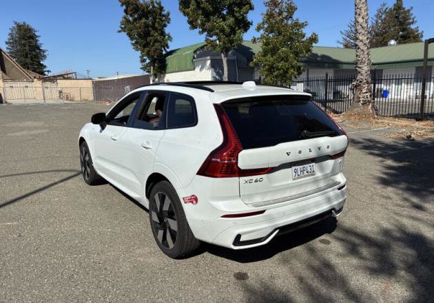 Used 2024 Volvo XC60 T8 Plus w/ Protection Package Premier AWD/4WD image 4
