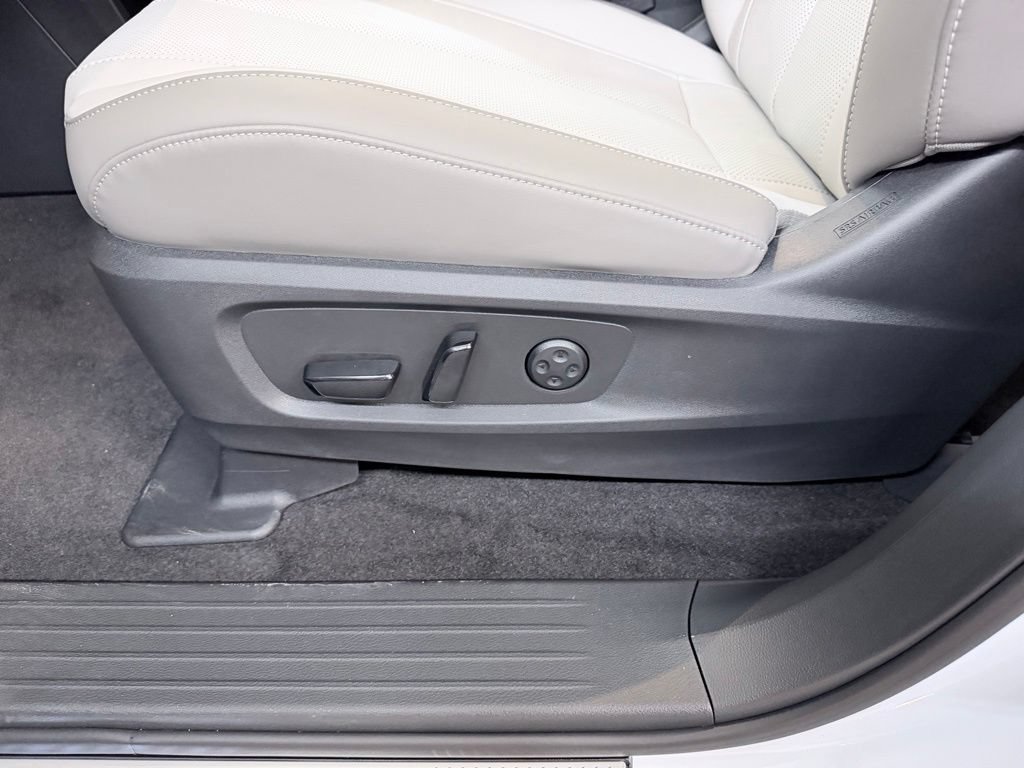 New 2027 INFINITI QX60 Luxe FWD image 11