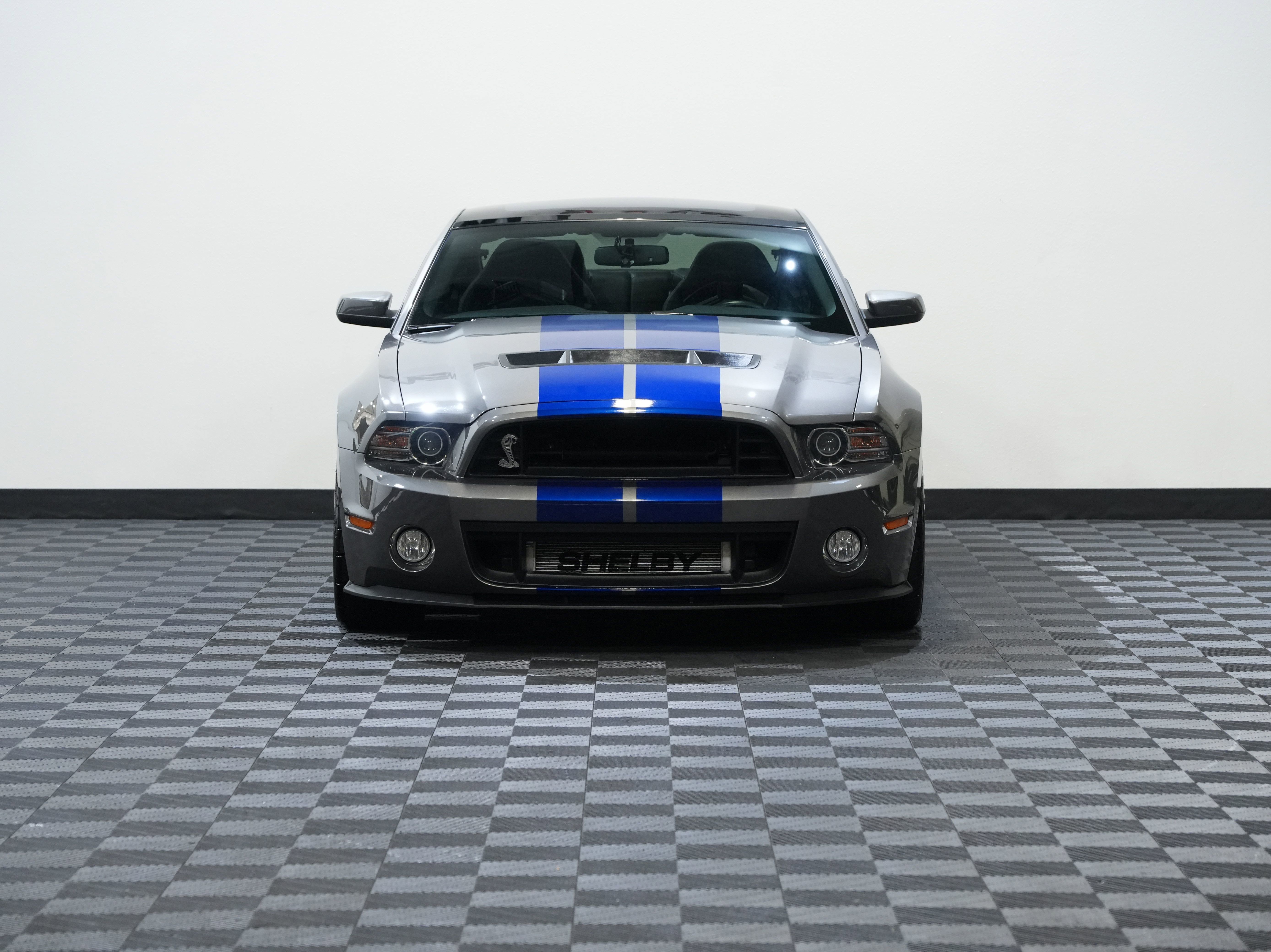 Used 2014 Ford Mustang Shelby GT500 w/ Equipment Group 821A RWD image 4