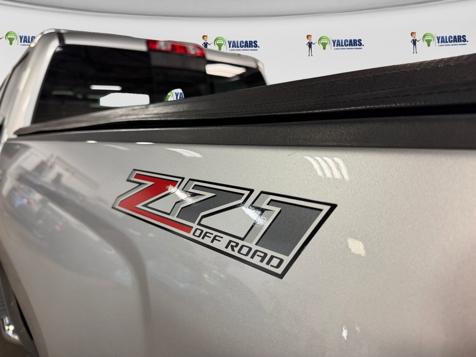 Used 2017 Chevrolet Silverado 1500 LTZ Z71 w/ LTZ Plus Package image 12