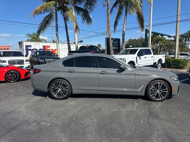 Used 2022 BMW 530i xDrive w/ Premium Package image 6