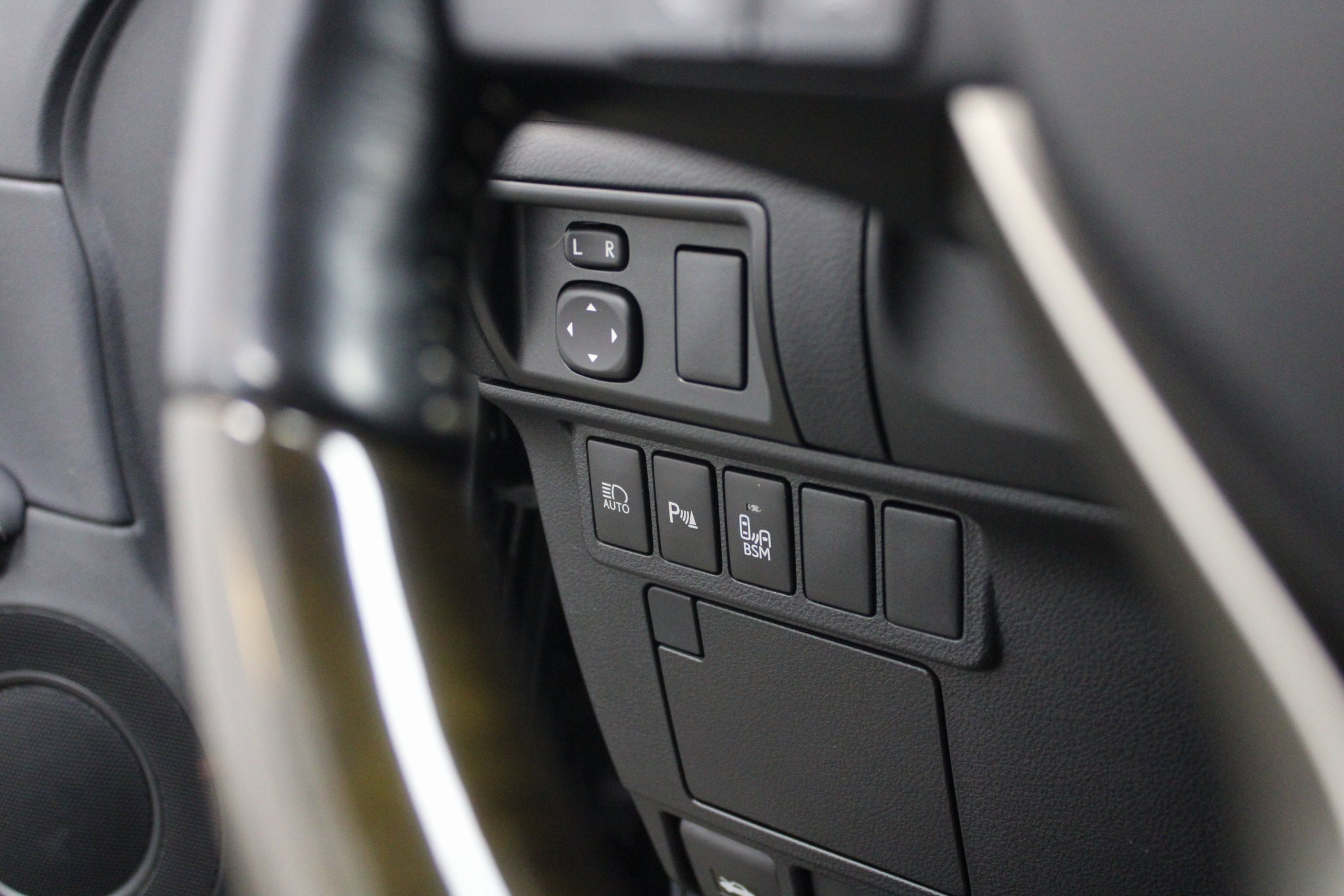 Used 2018 Lexus ES 300h image 32