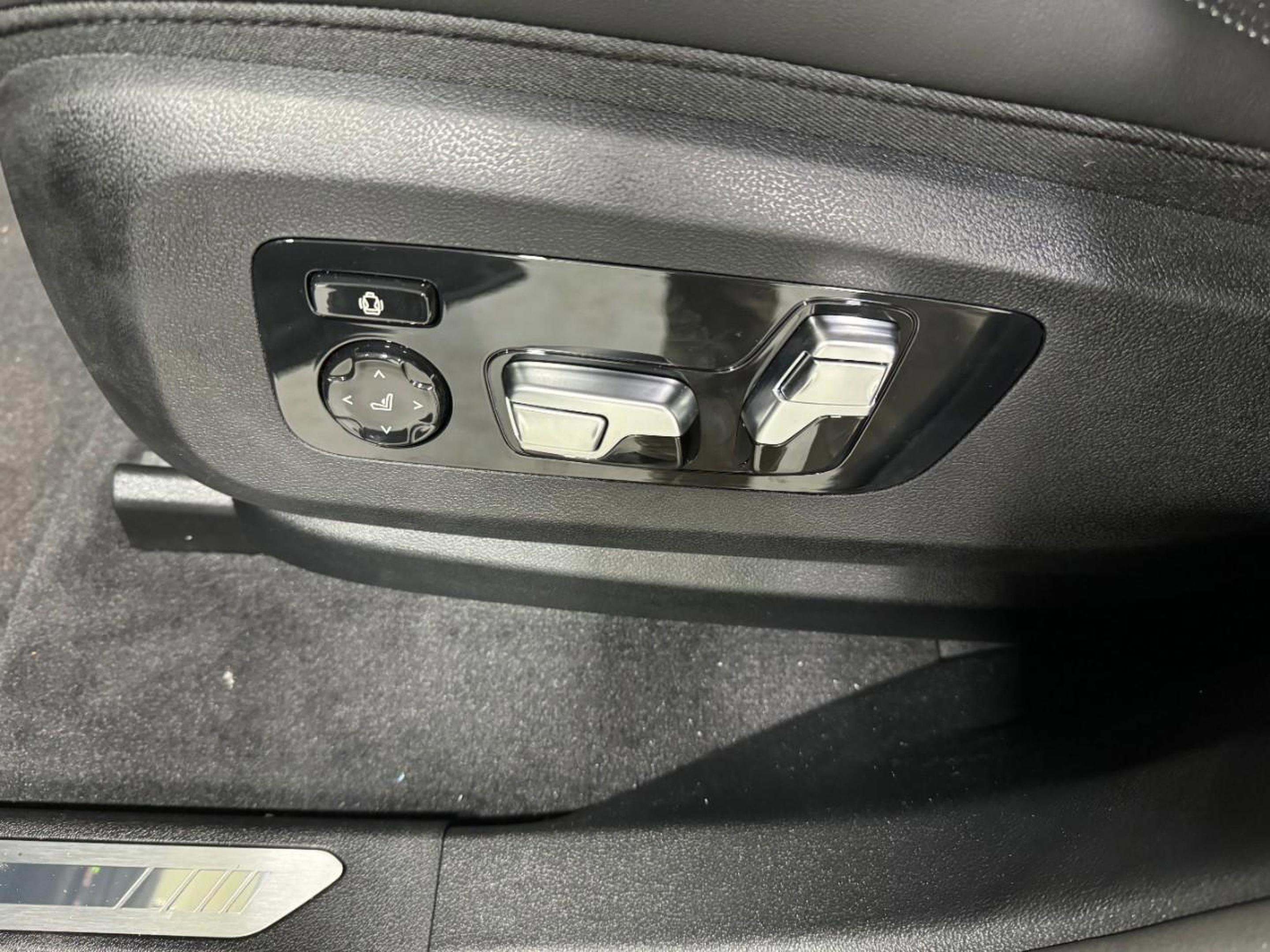 New 2026 BMW XM Label Red image 25