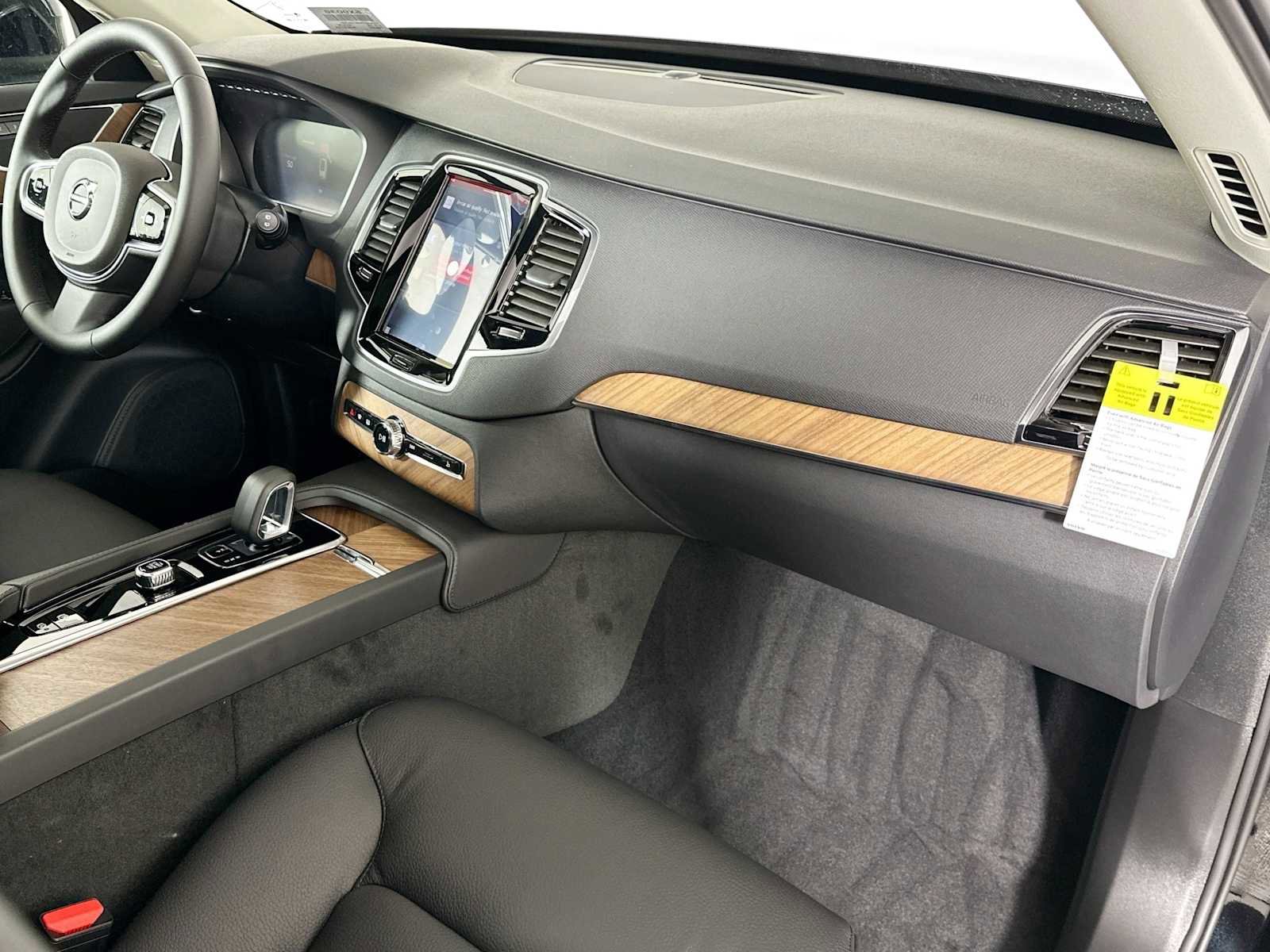 Used 2025 Volvo XC90 B6 Plus w/ Protection Package Premier image 26