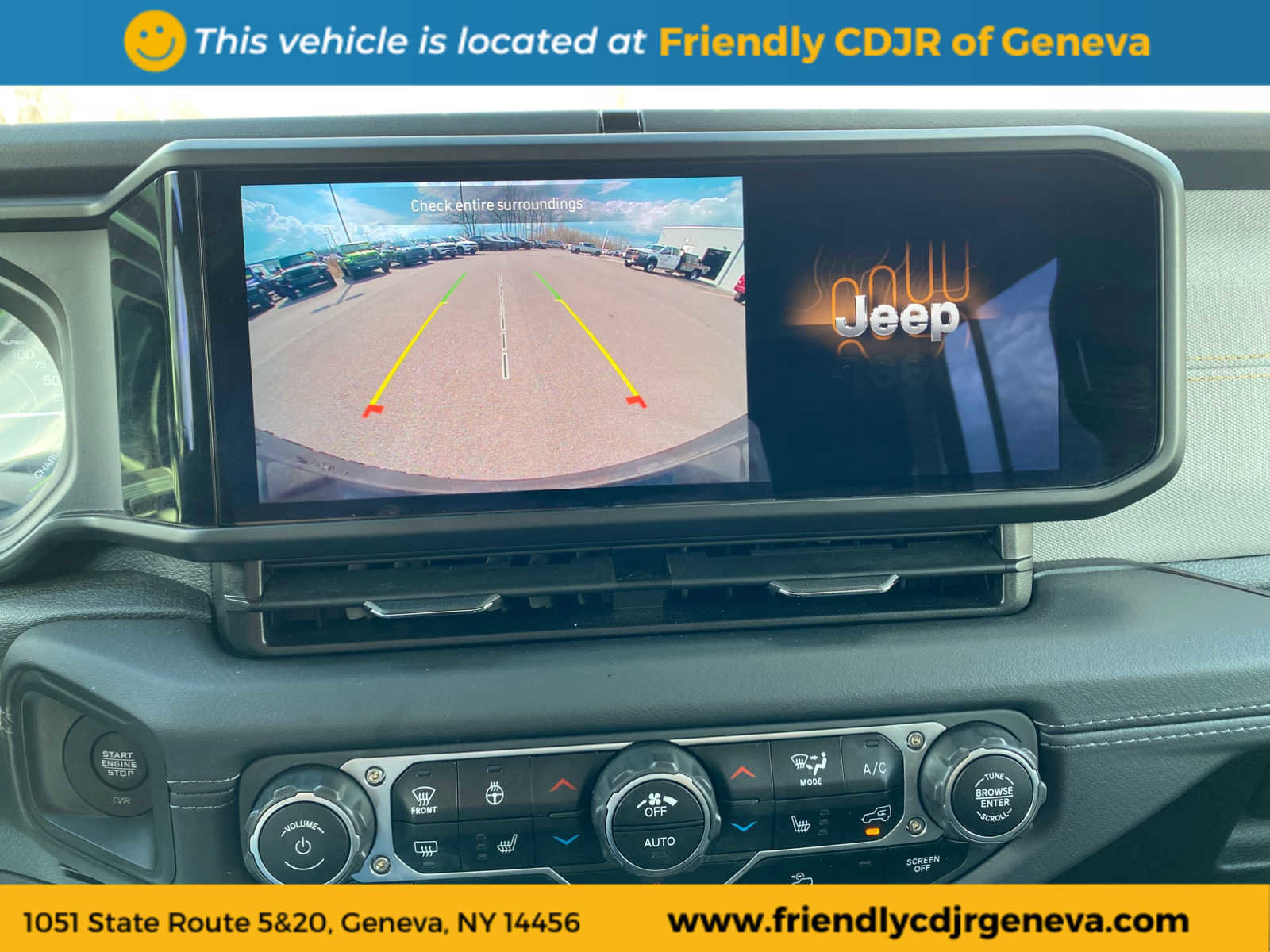 Used 2025 Jeep Wrangler Sahara image 17