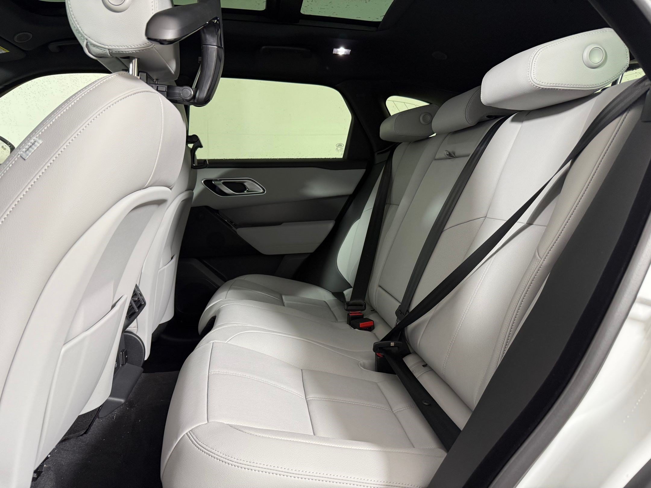 New 2026 Land Rover Range Rover Velar S AWD/4WD image 19