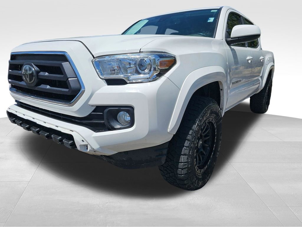 Used 2021 Toyota Tacoma SR5 AWD/4WD image 4