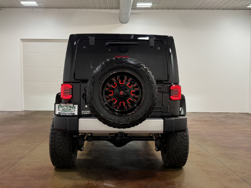 Used 2015 Jeep Wrangler Unlimited Sahara w/ Connectivity Group AWD/4WD image 25