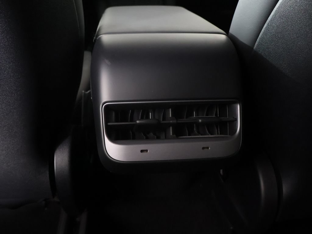 Used 2024 Tesla Model Y Performance AWD/4WD image 49