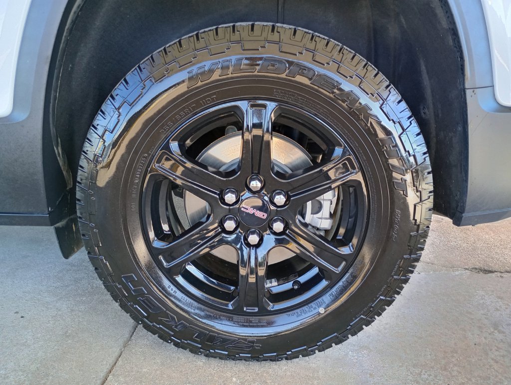 Used 2023 GMC Acadia AT4 w/ Preferred Package AWD/4WD image 36