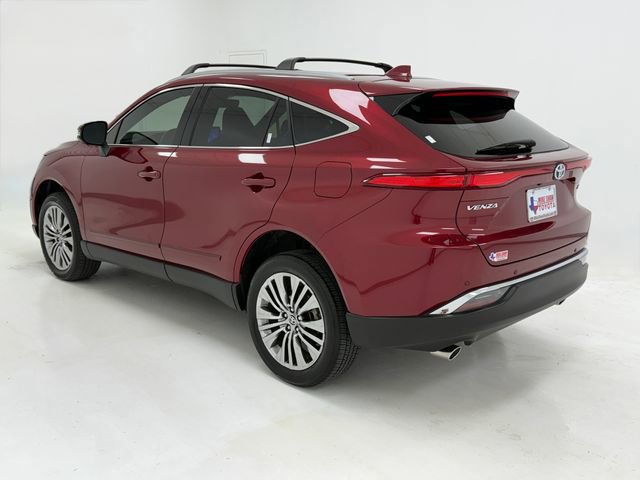 Used 2024 Toyota Venza XLE image 37