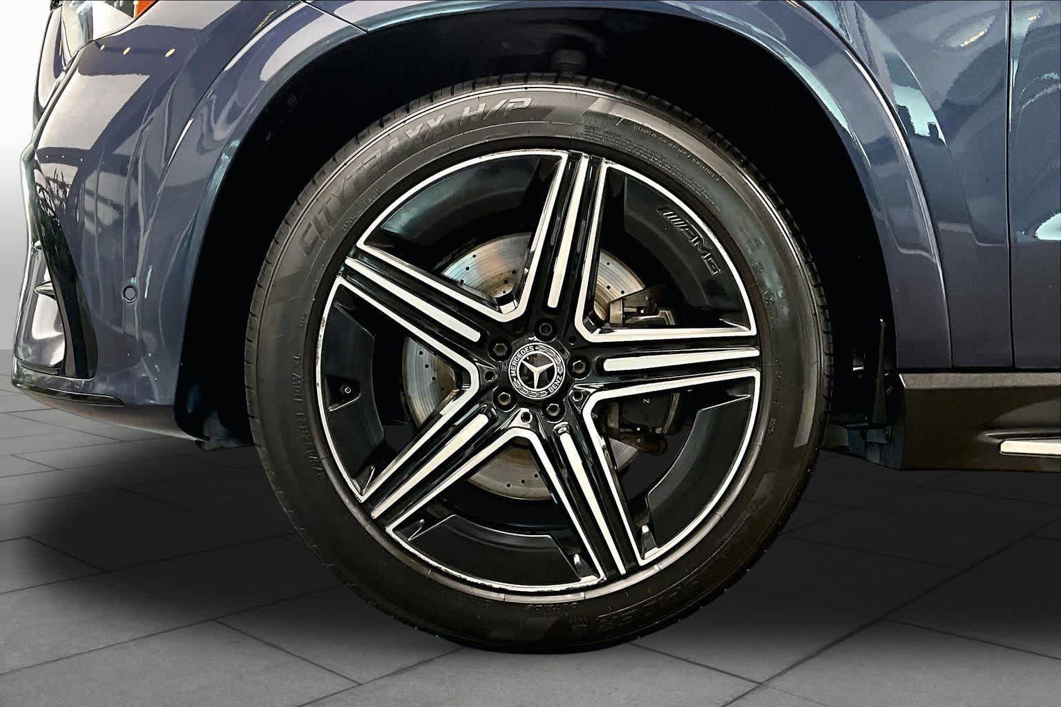 Used 2024 Mercedes-Benz GLE 350 4MATIC image 11