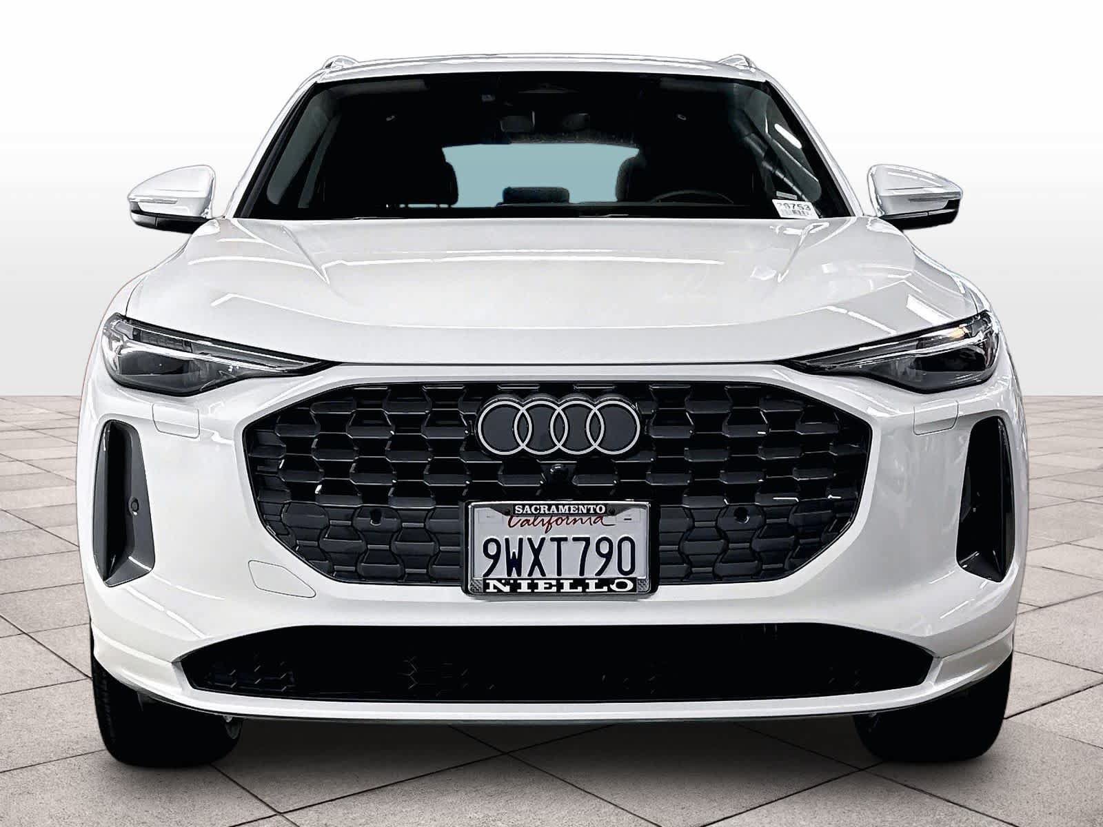 Used 2025 Audi Q5 Premium AWD/4WD image 3