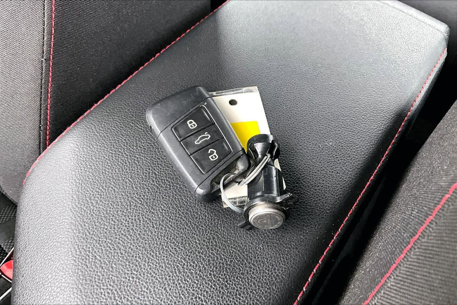 Used 2021 Volkswagen Jetta GLI FWD image 15