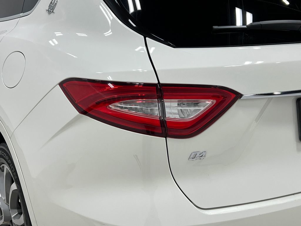 Used 2020 Maserati Levante image 37