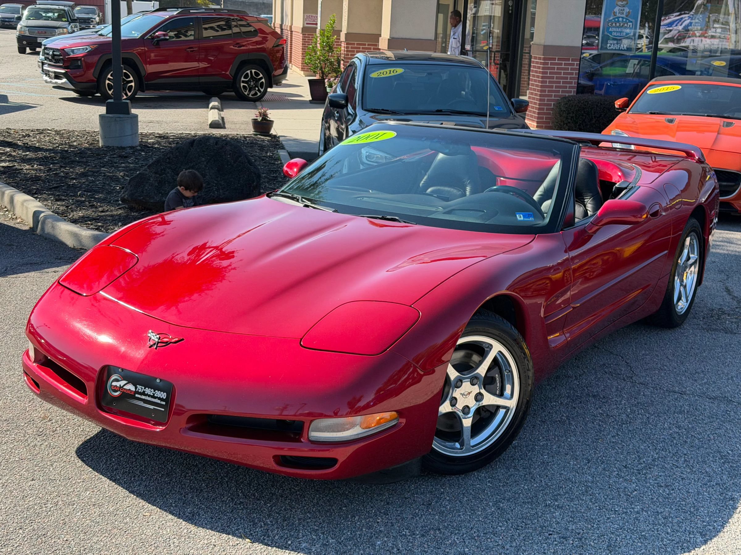 Used 2001 Chevrolet Corvette Convertible w/ Preferred Equipment Group2 RWD image 2