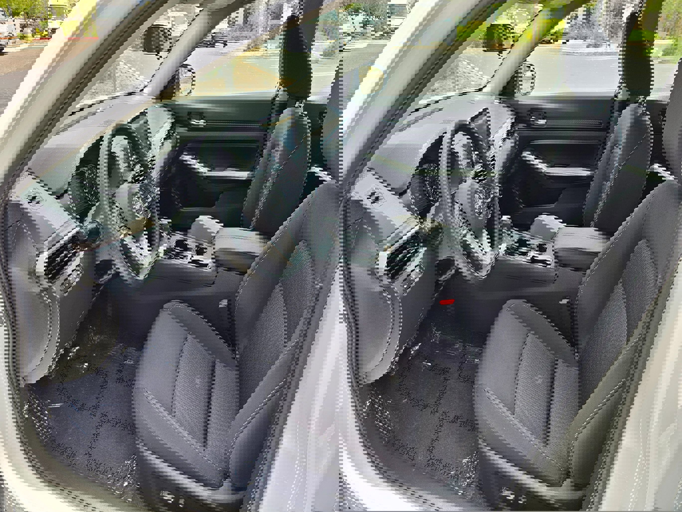 Used 2025 Nissan Altima 2.5 SV image 13