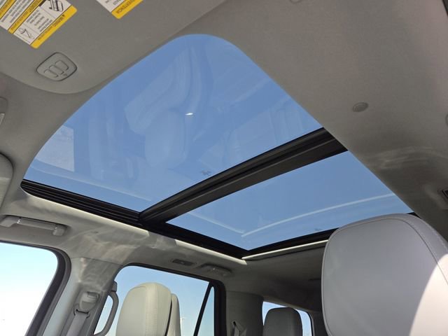 Used 2021 Lincoln Navigator Reserve w/ Luxury Package image 3