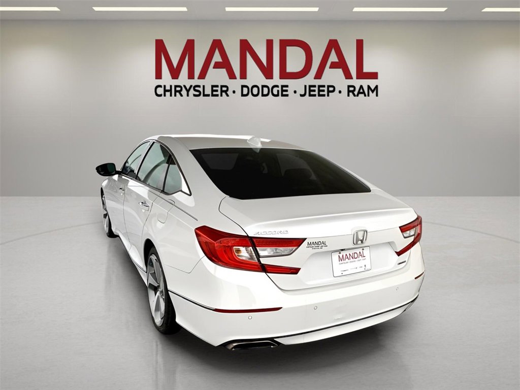 Used 2018 Honda Accord Touring image 8