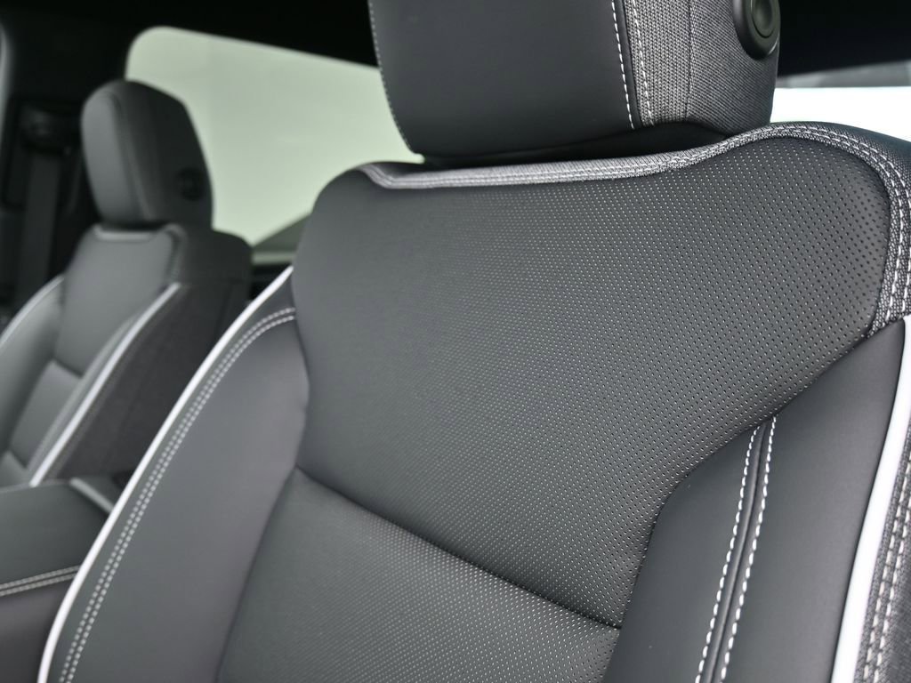 New 2026 GMC Sierra EV Elevation image 18