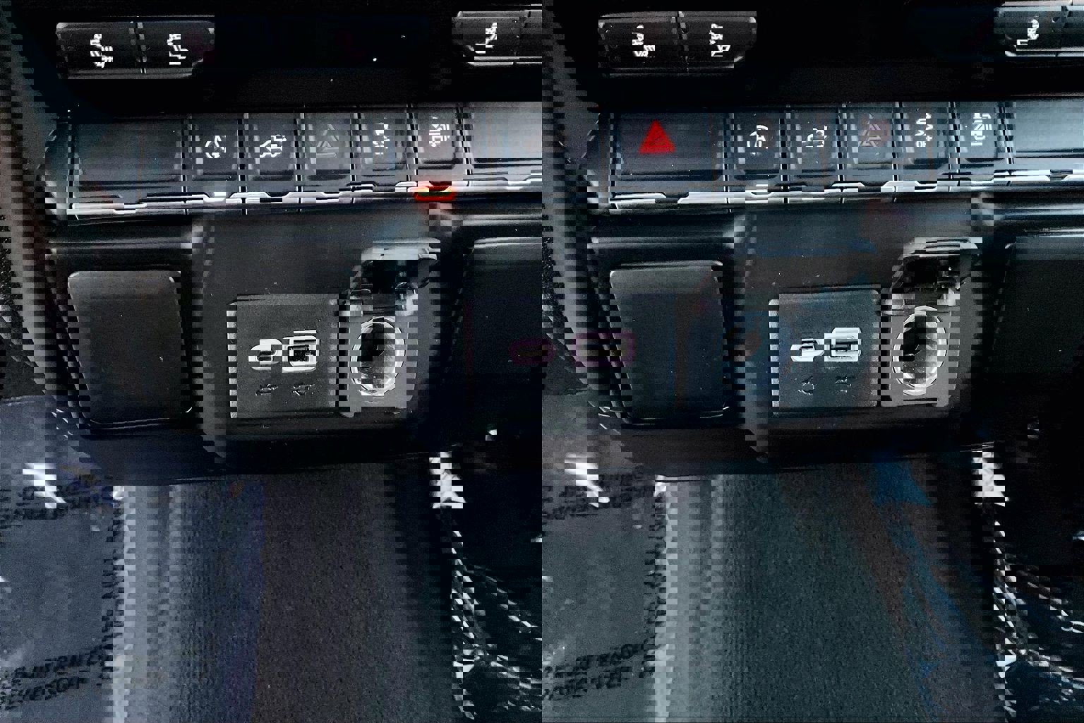 Used 2020 GMC Sierra 1500 Elevation w/ Elevation Value Package image 18