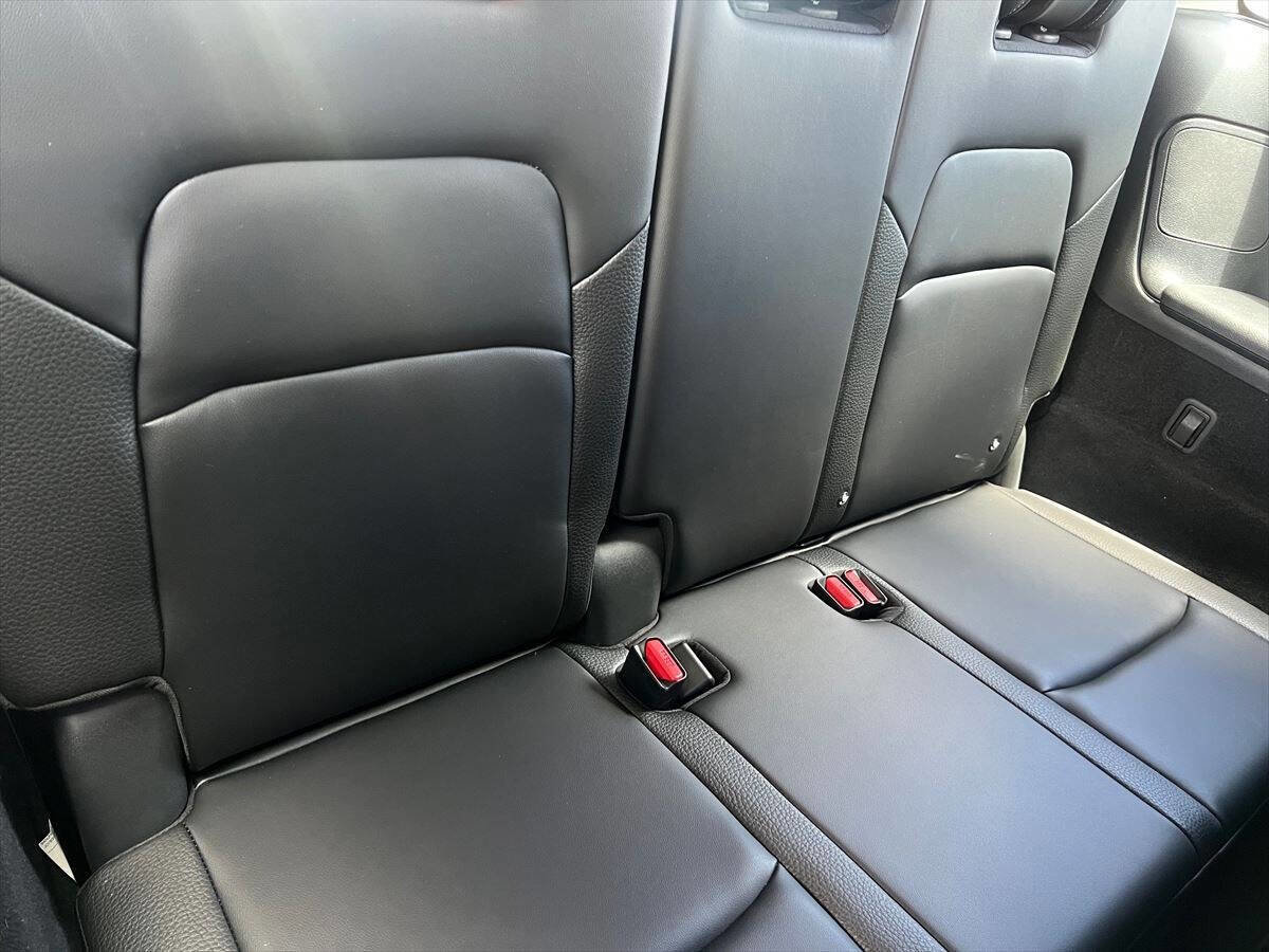 Used 2024 Nissan Pathfinder SL image 10