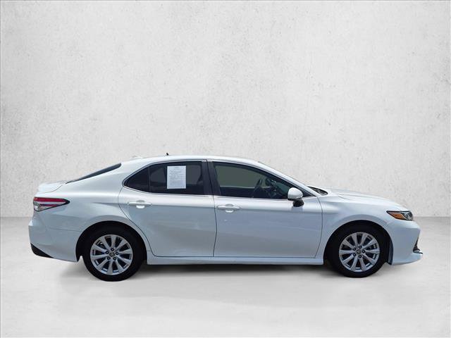 Used 2020 Toyota Camry LE FWD image 4