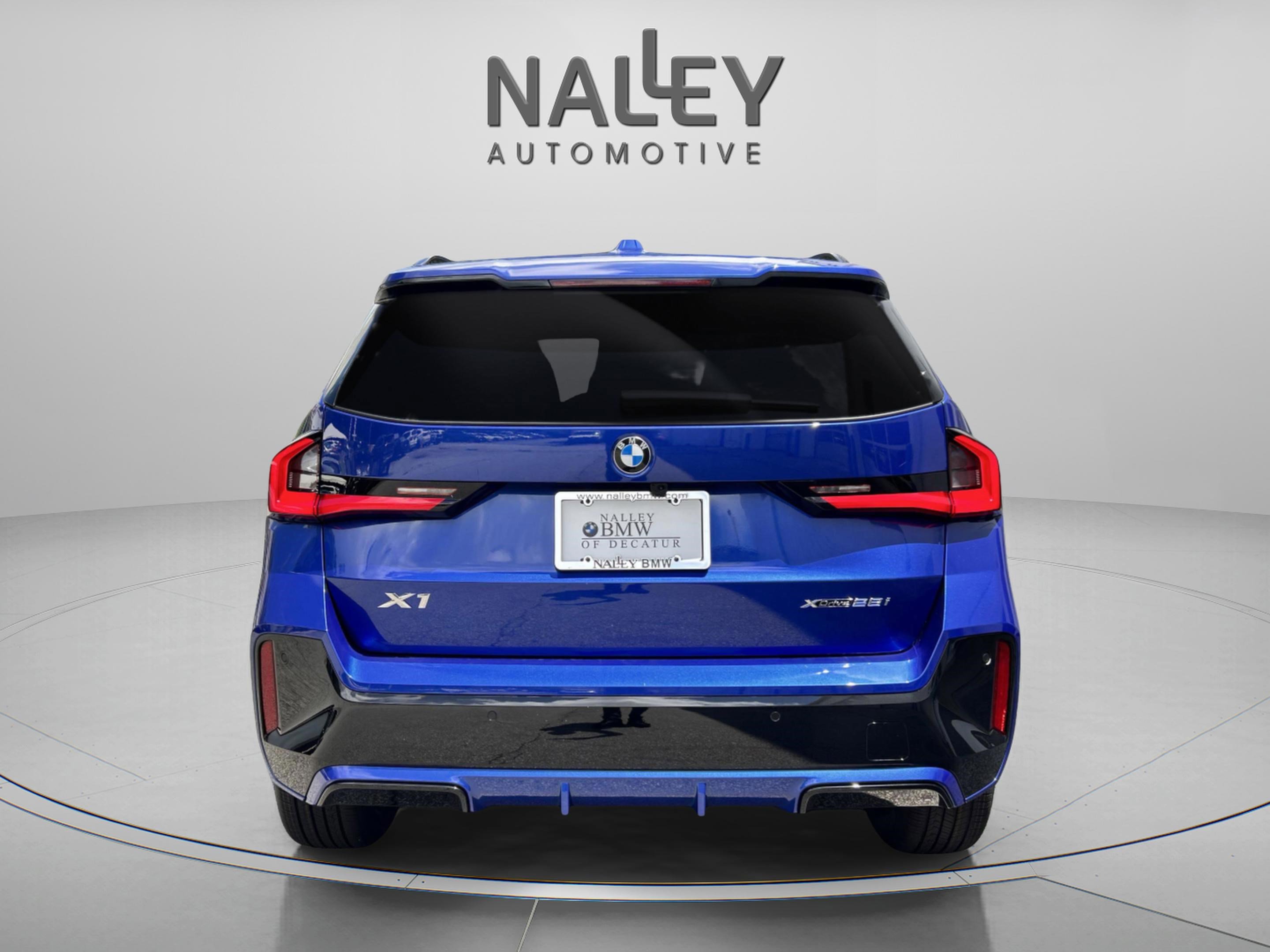 Used 2025 BMW X1 xDrive28i w/ Technology Package image 3