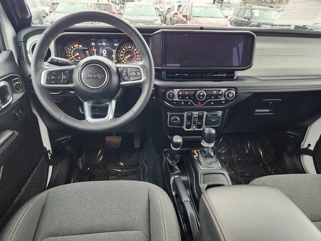 Used 2024 Jeep Wrangler Unlimited Sahara AWD/4WD image 9