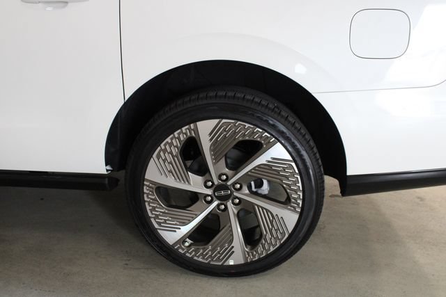New 2027 Lincoln Navigator L Black Label w/ Black Label Special Edition AWD/4WD image 30