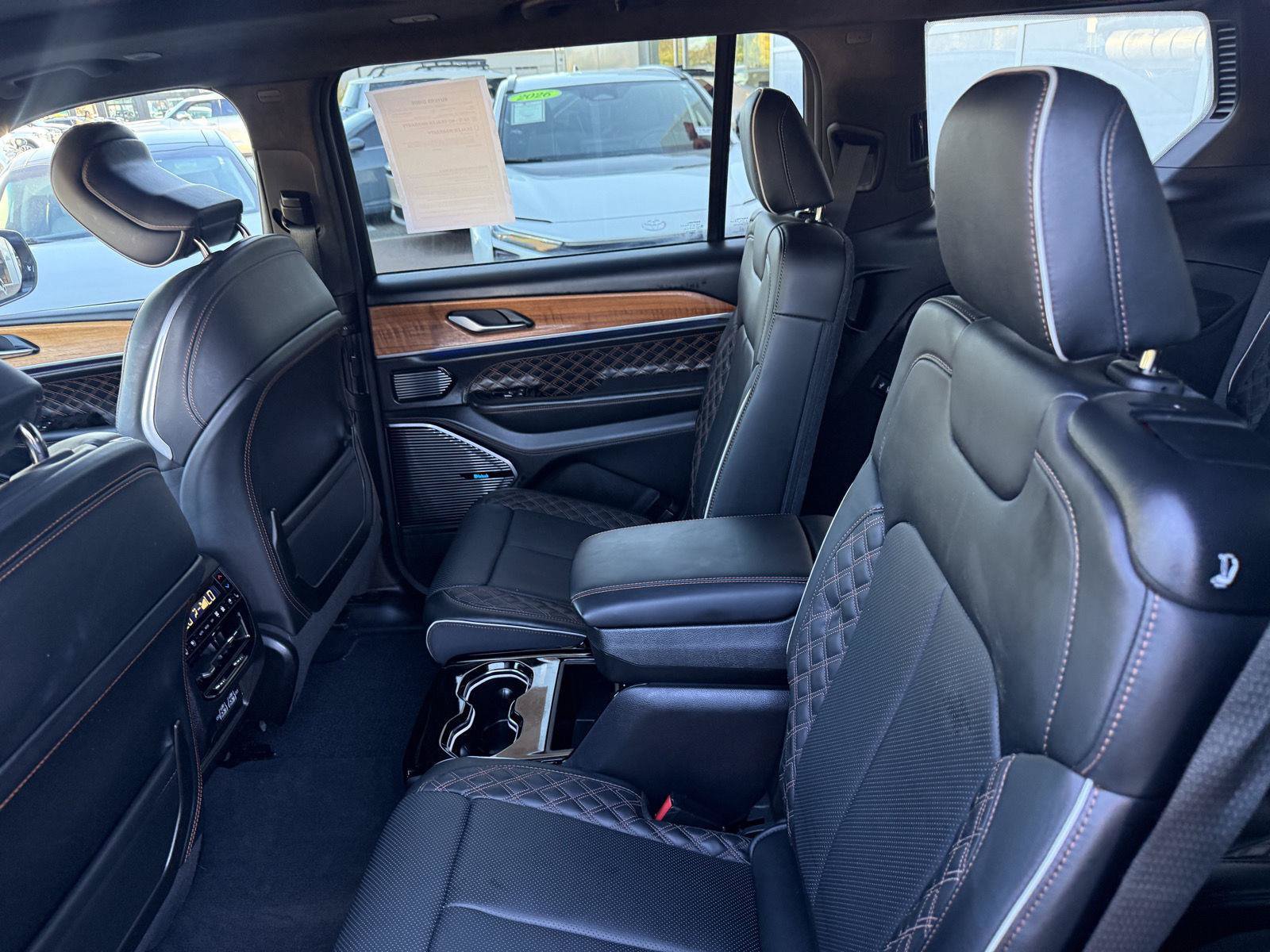Used 2023 Jeep Grand Cherokee L Summit AWD/4WD image 14
