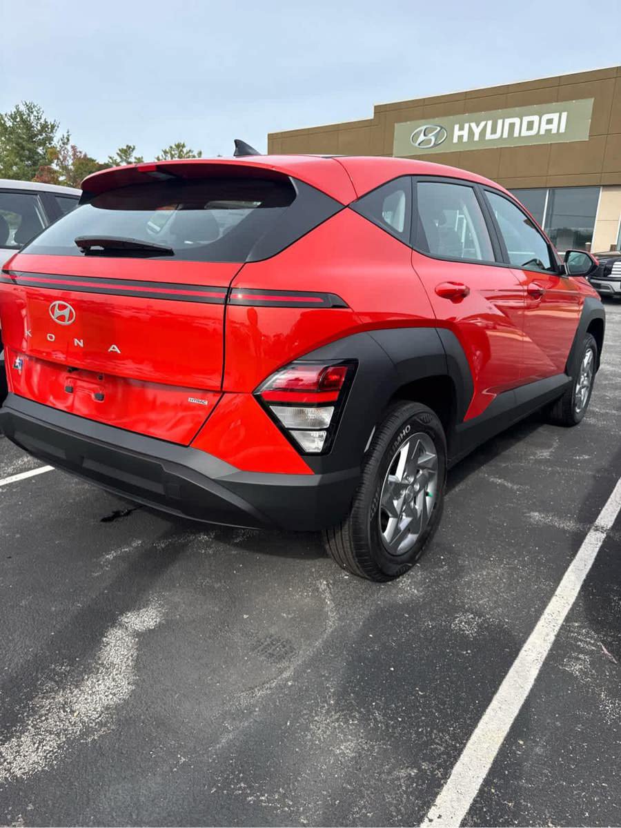 New 2027 Hyundai Kona SE AWD/4WD image 14