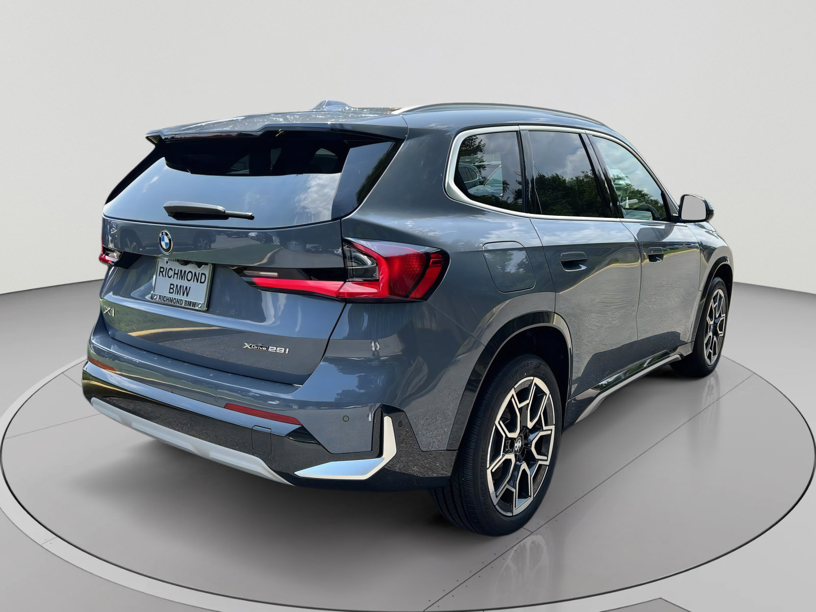 New 2026 BMW X1 xDrive28i w/ Convenience Package AWD/4WD image 5