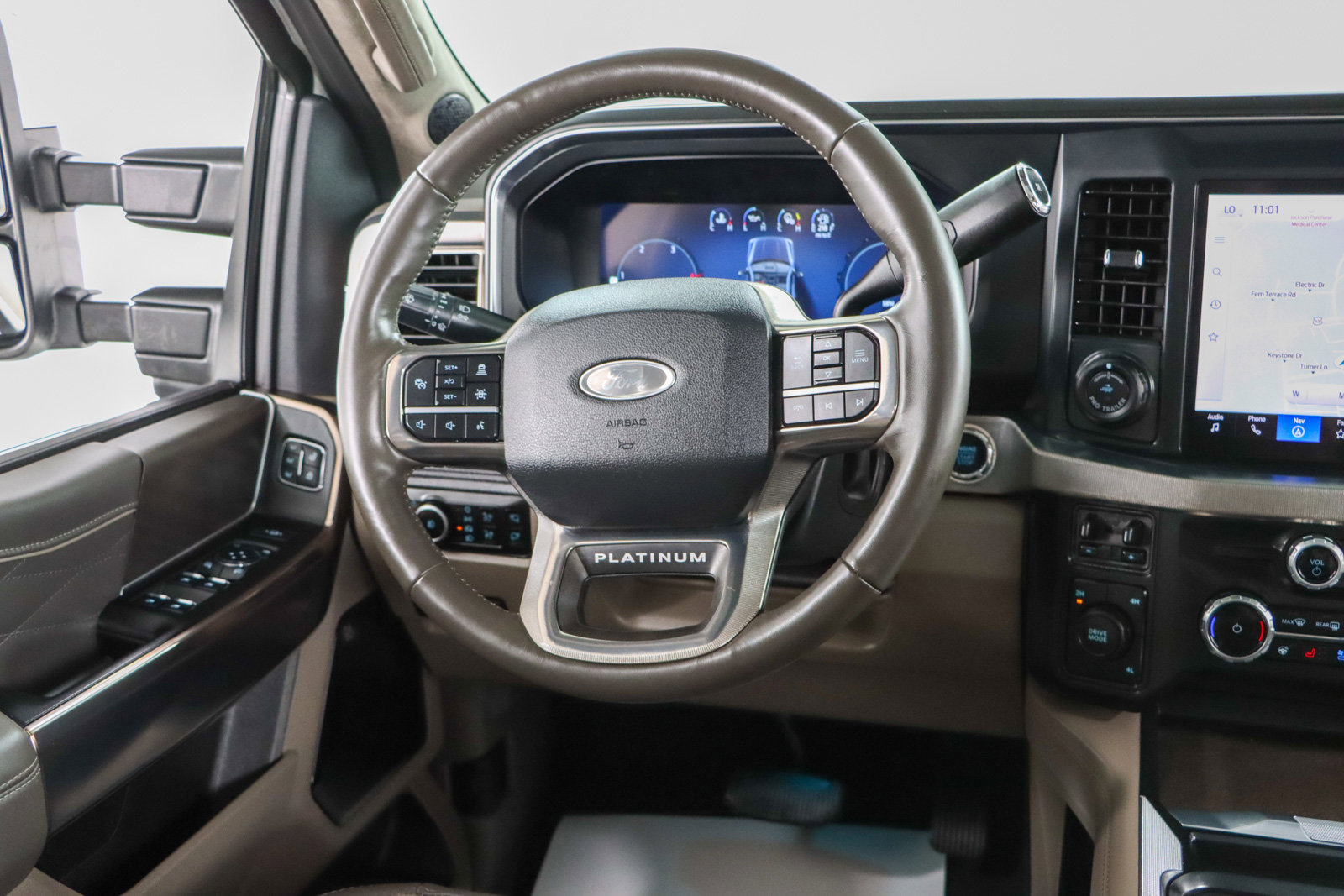 Used 2025 Ford F450 Platinum w/ Platinum Plus Package image 13