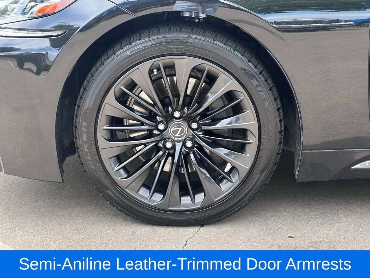 Used 2019 Lexus LS 500 w/ Interior Upgrade Package RWD image 10