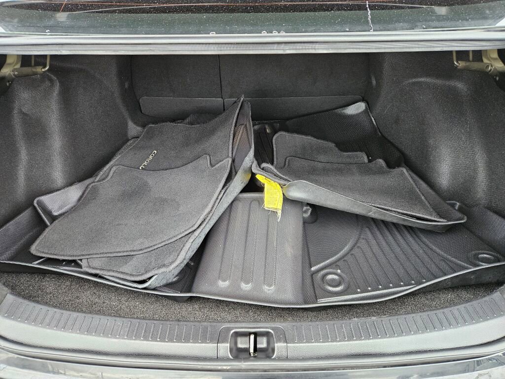 Used 2021 Toyota Corolla XSE w/ Carpet Mat Package (TMS) image 6