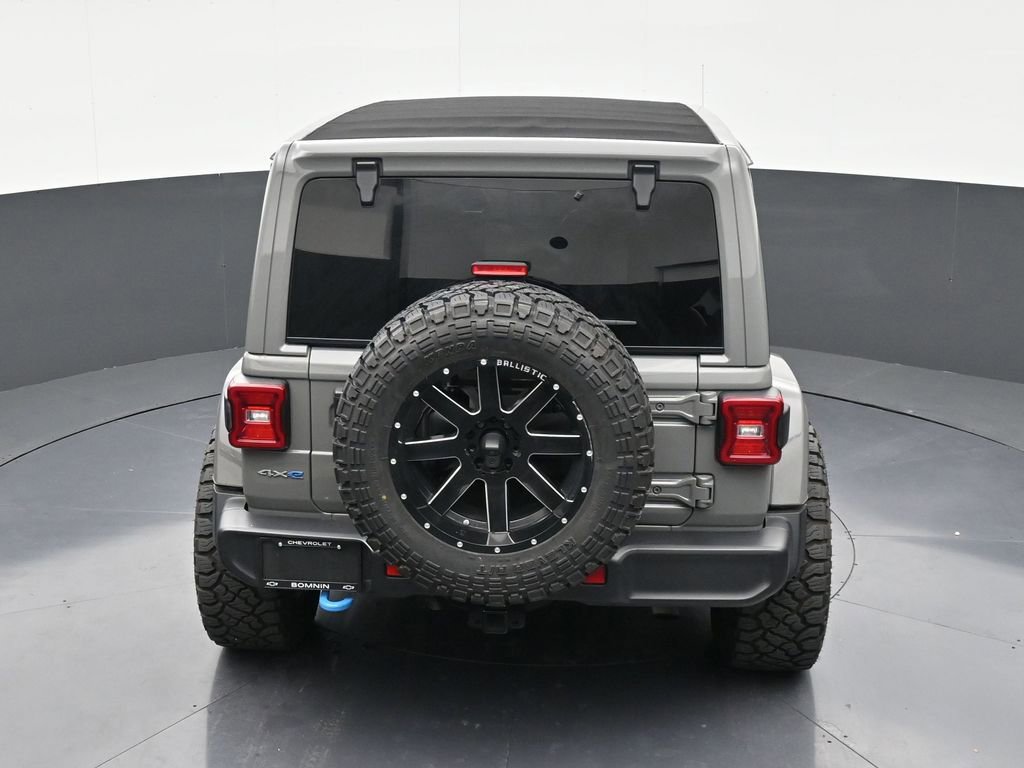 Used 2022 Jeep Wrangler Unlimited Sahara AWD/4WD image 15