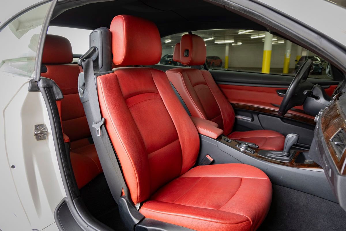 Used 2012 BMW 328i Convertible image 25