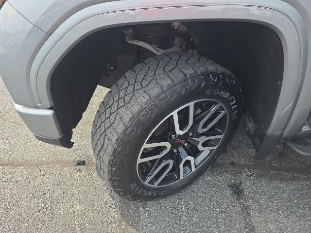 Used 2024 GMC Sierra 1500 AT4 w/ Technology Package AWD/4WD image 34