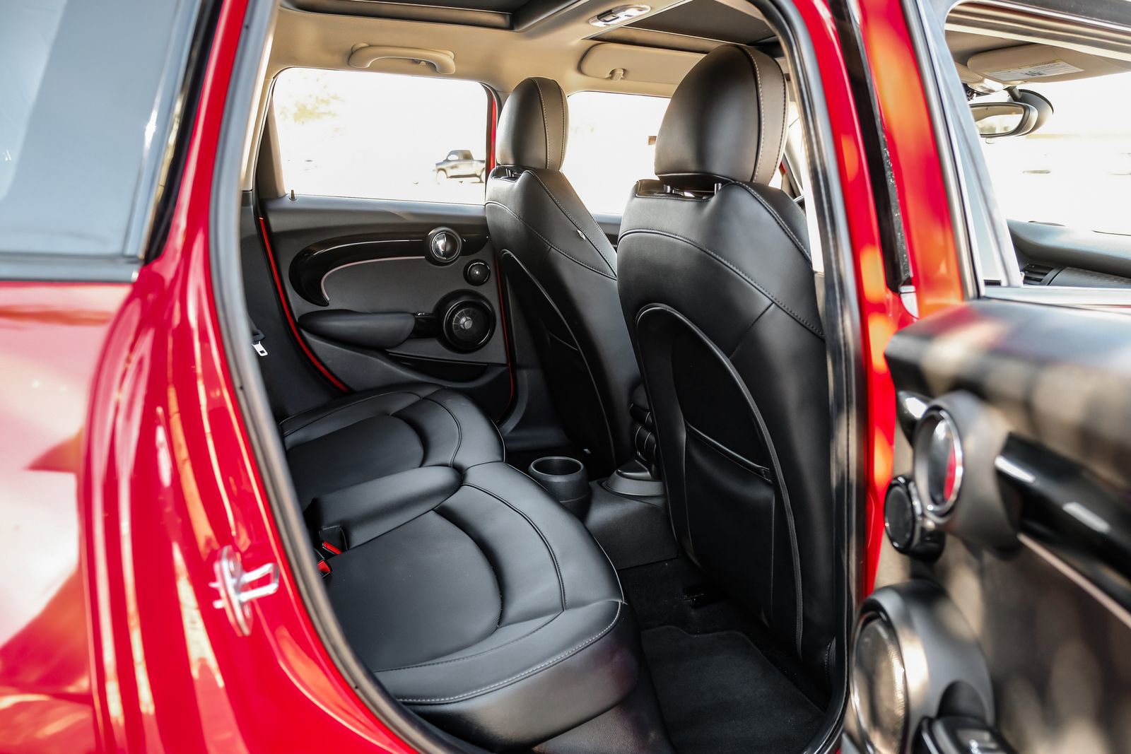 Used 2015 MINI Cooper S image 33