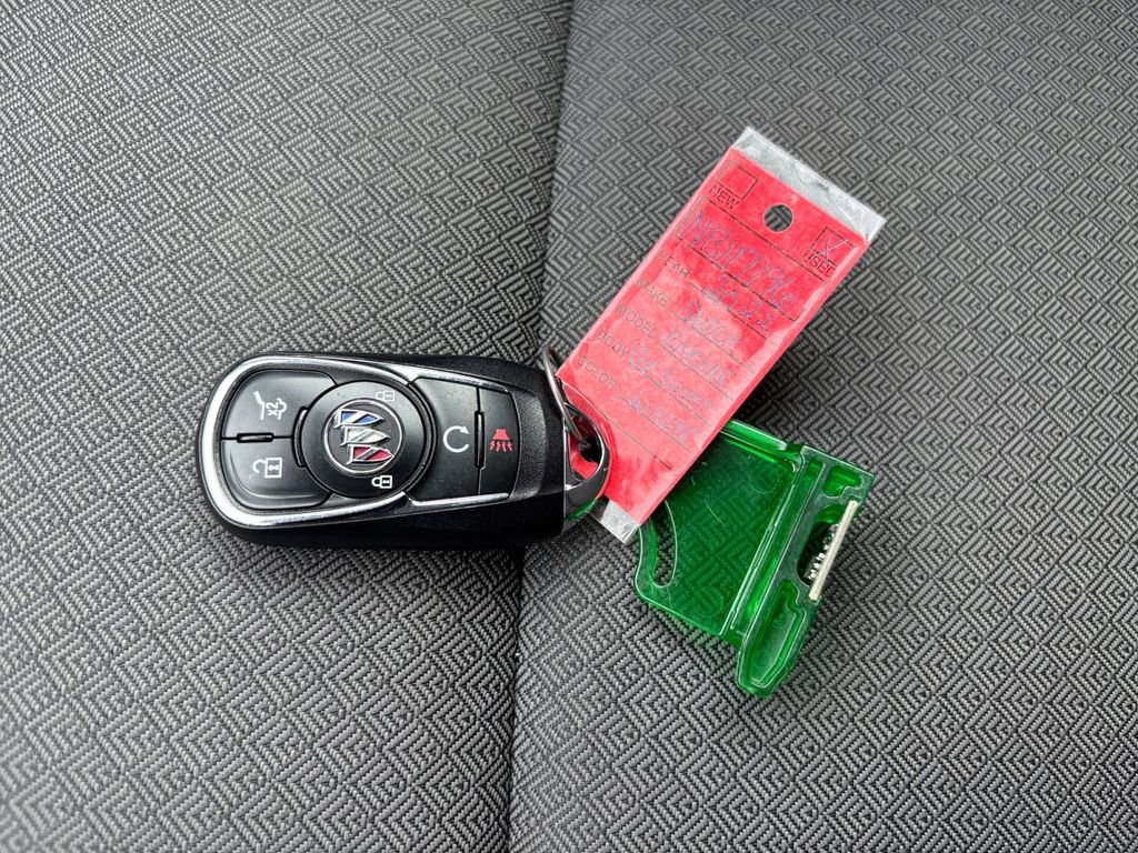 Used 2022 Buick Encore GX Select w/ Sport Touring Package image 32