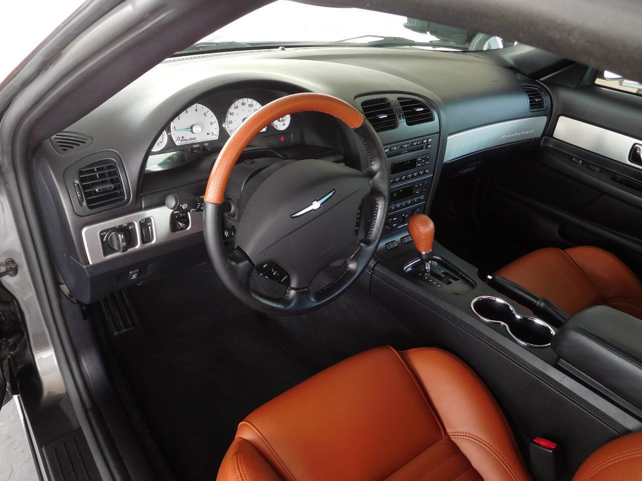 Used 2003 Ford Thunderbird image 16