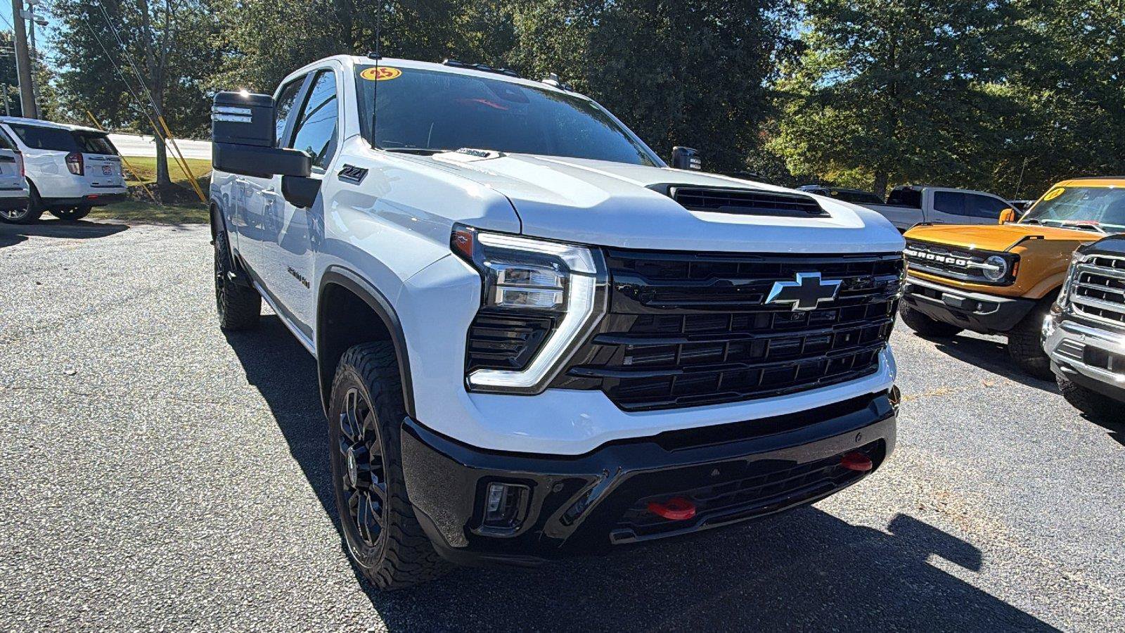 Used 2025 Chevrolet Silverado 2500 LT w/ Trail Boss Package AWD/4WD image 6