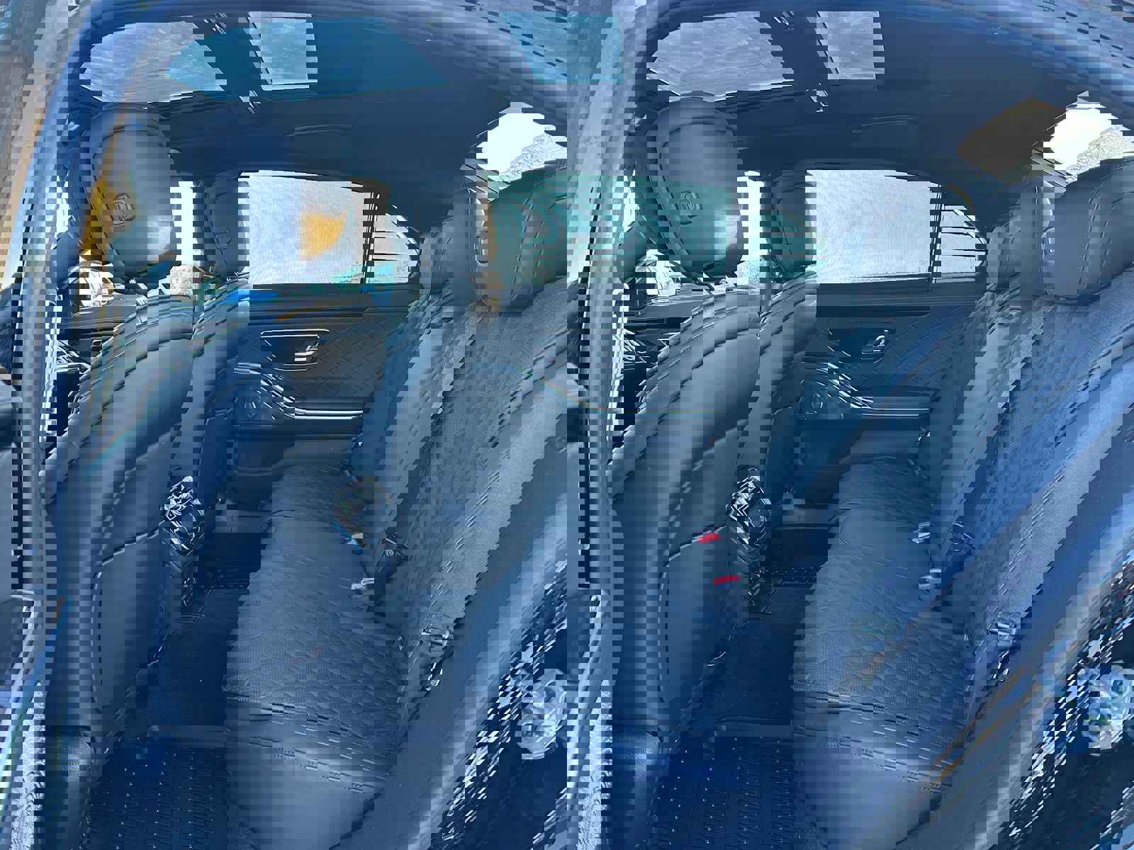 Used 2025 Mercedes-Benz S 500 4MATIC image 25