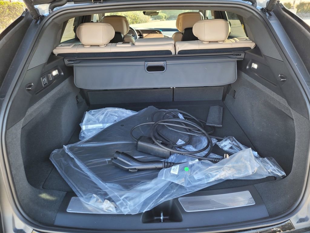 New 2026 Cadillac Lyriq Signature Luxury image 7