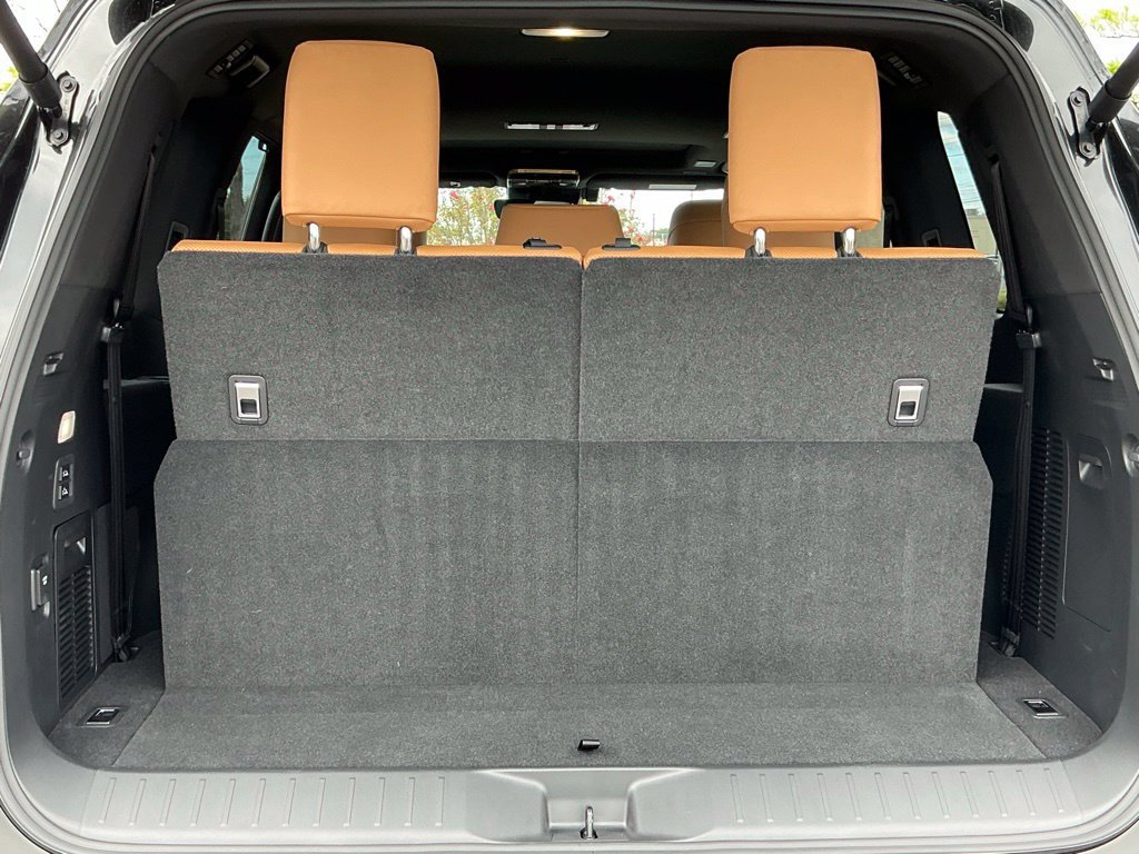 New 2026 Lexus LX 600 4WD w/ Interior Upgrade Package image 18