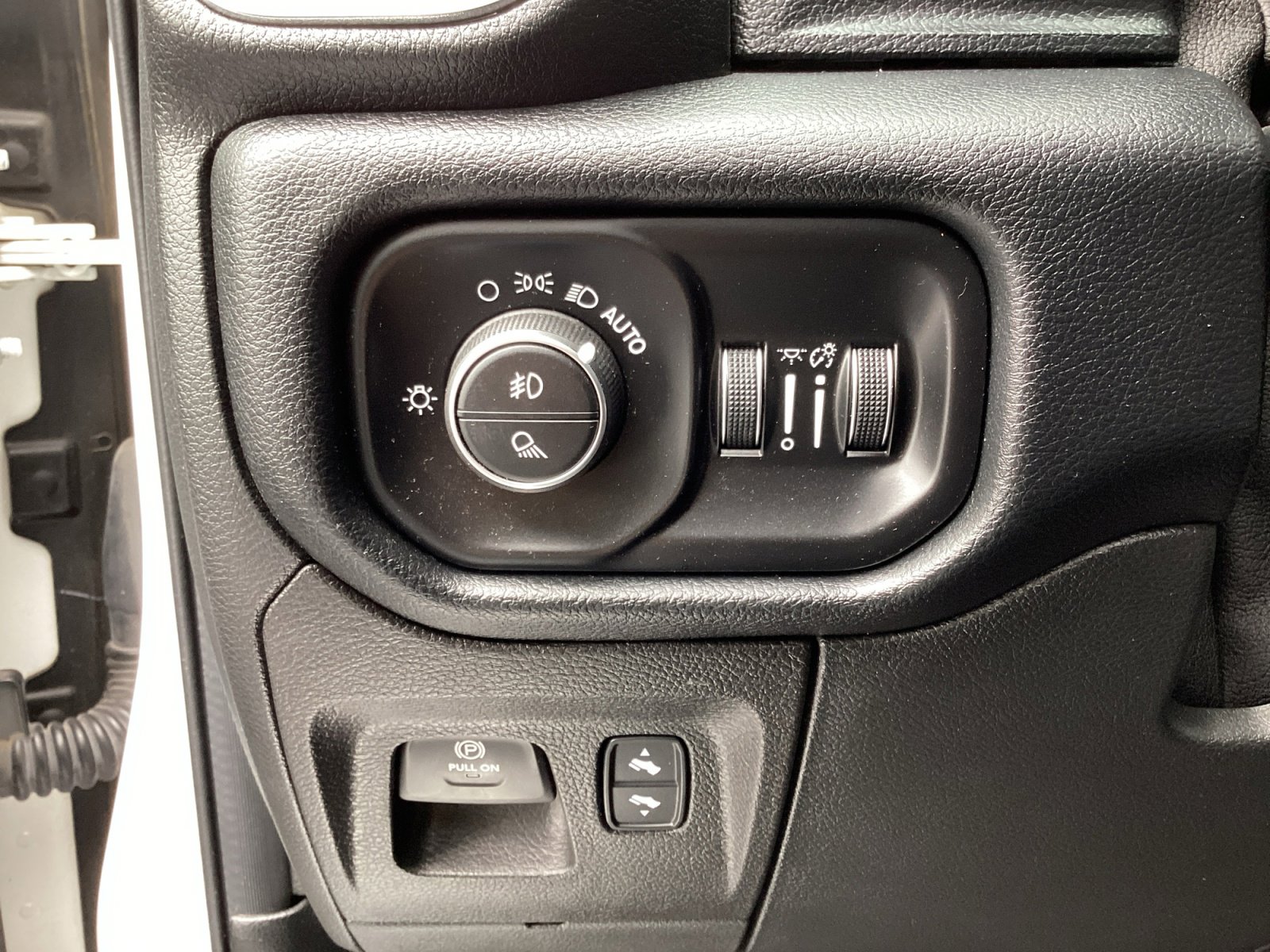 Used 2021 RAM 1500 Laramie w/ Sport Appearance Package image 28