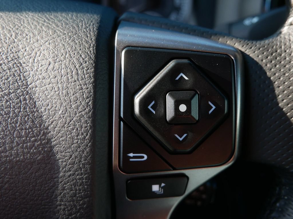 Used 2019 Toyota Tacoma Limited AWD/4WD image 23
