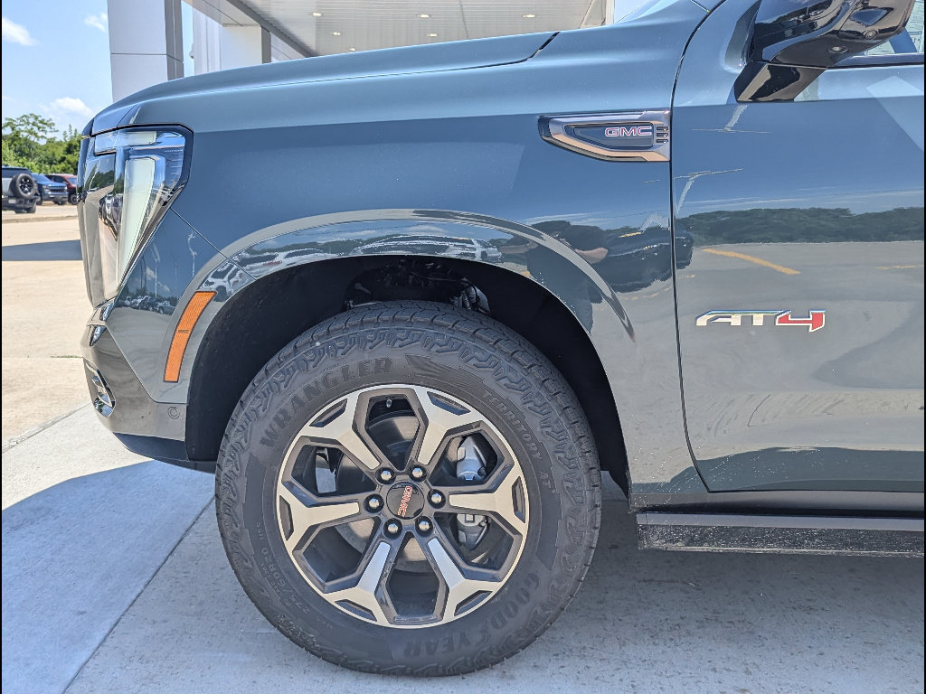 New 2026 GMC Yukon XL AT4 Ultimate w/ LPO, Floor Liner Package AWD/4WD image 10
