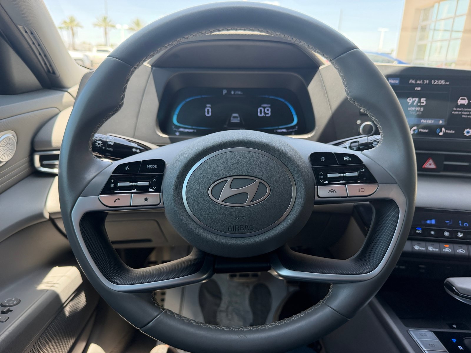 Certified 2025 Hyundai Elantra Sport FWD image 9